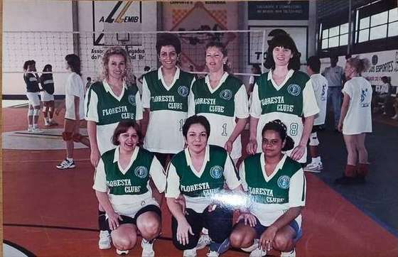 Equipe de vôlei feminino do Floresta Clube